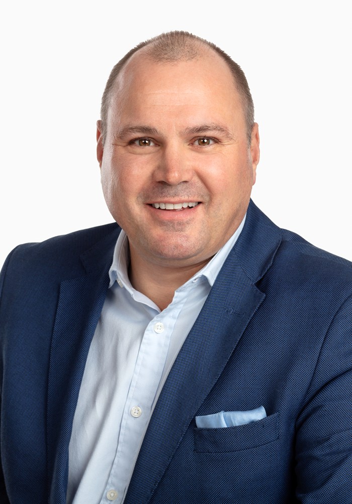 Simon Matthews  Photo